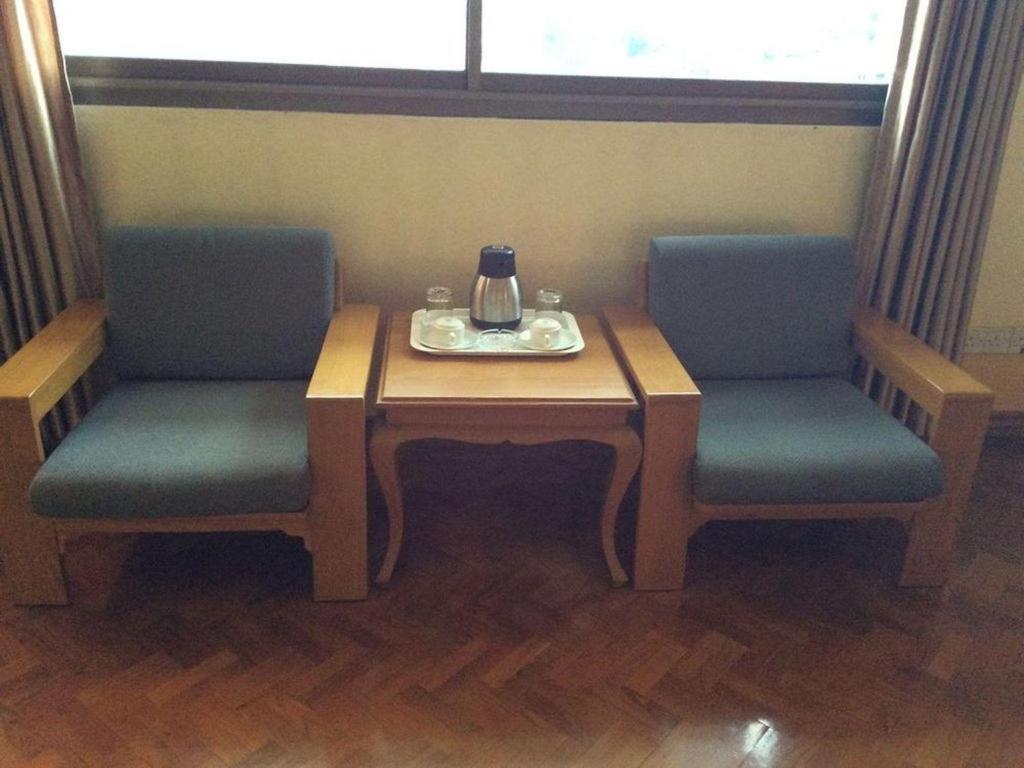Yuzana Hotel Yangon Bagian luar foto
