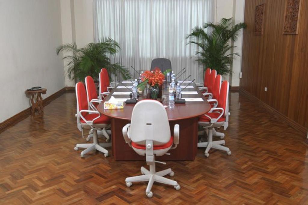 Yuzana Hotel Yangon Bagian luar foto