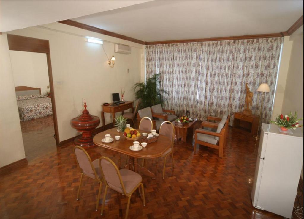 Yuzana Hotel Yangon Bagian luar foto