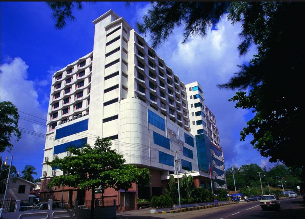 Yuzana Hotel Yangon Bagian luar foto