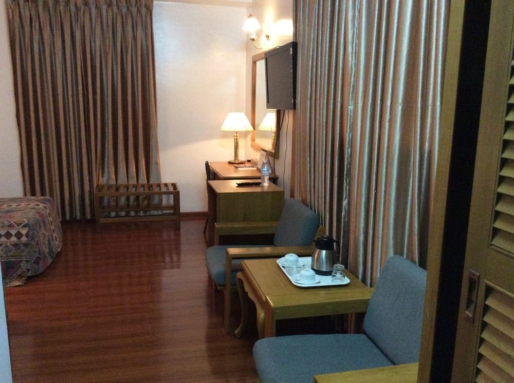 Yuzana Hotel Yangon Bagian luar foto