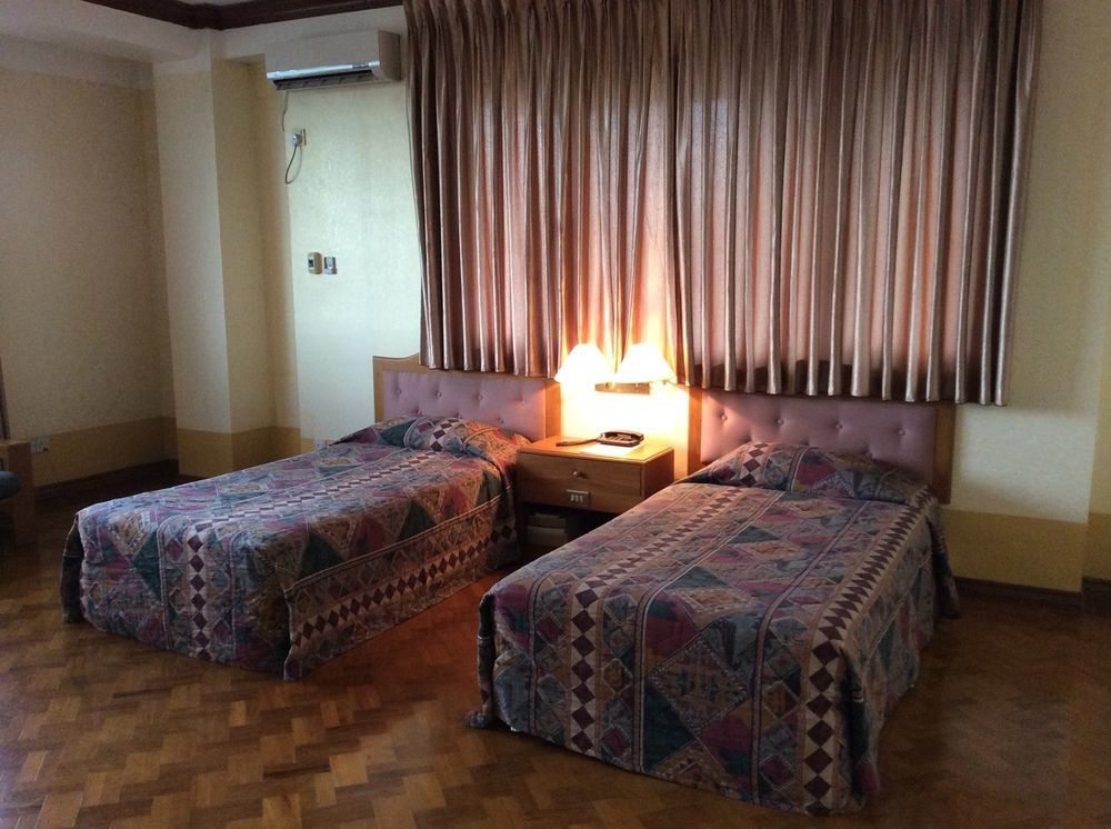 Yuzana Hotel Yangon Bagian luar foto